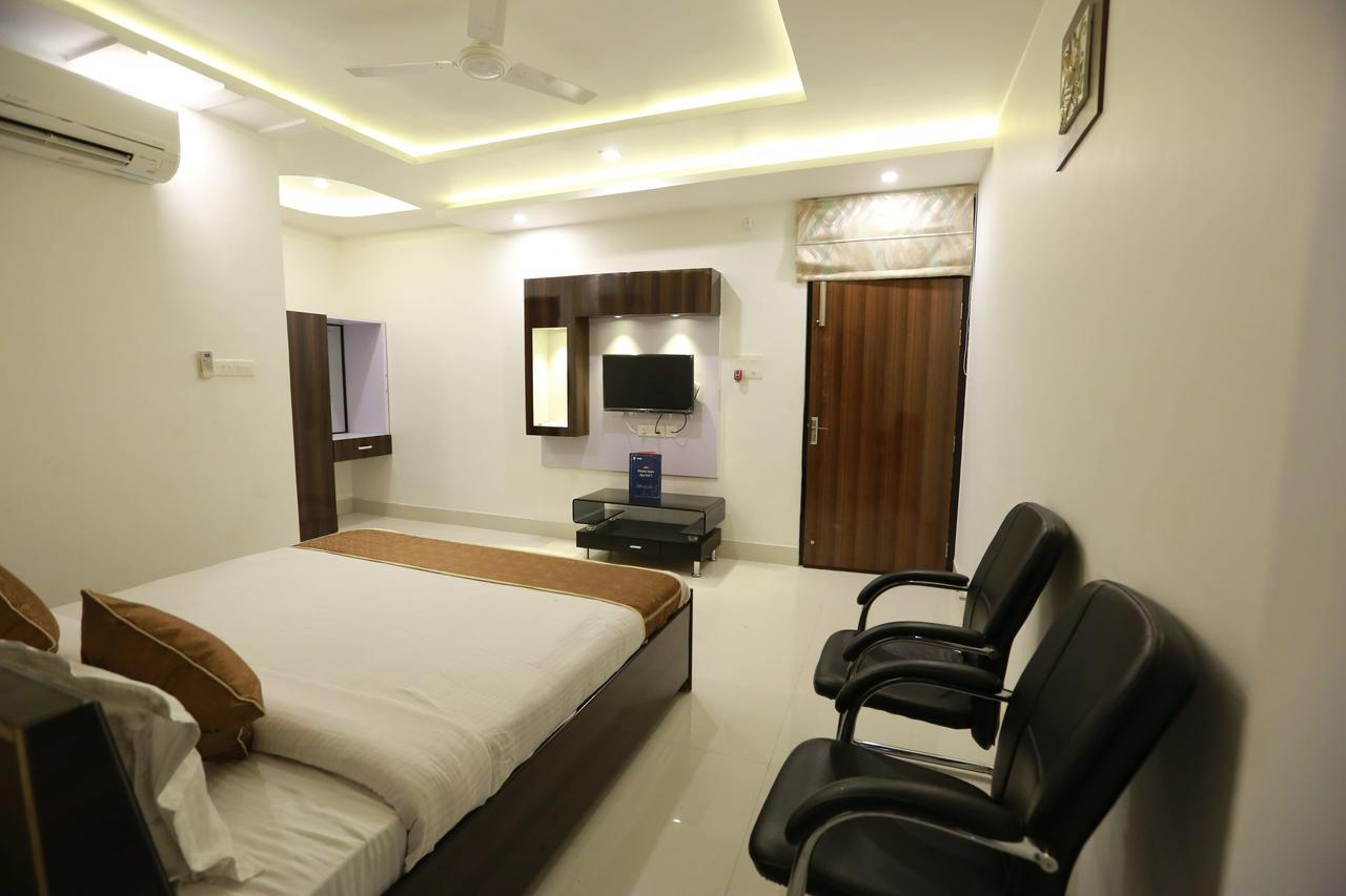 Oyo 8837 Hotel Surya Galaxy Kanpur Ngoại thất bức ảnh