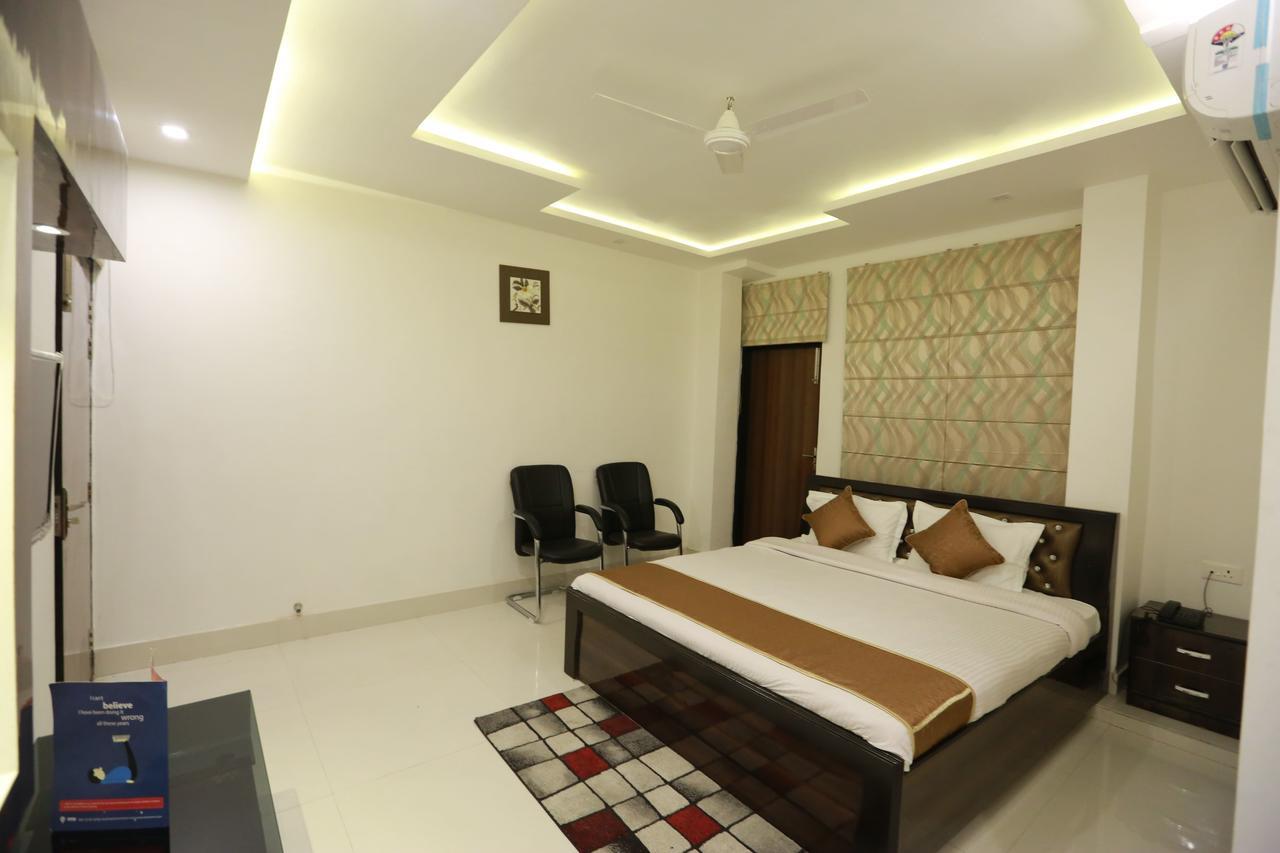 Oyo 8837 Hotel Surya Galaxy Kanpur Ngoại thất bức ảnh