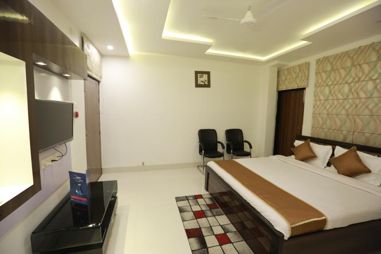Oyo 8837 Hotel Surya Galaxy Kanpur Ngoại thất bức ảnh