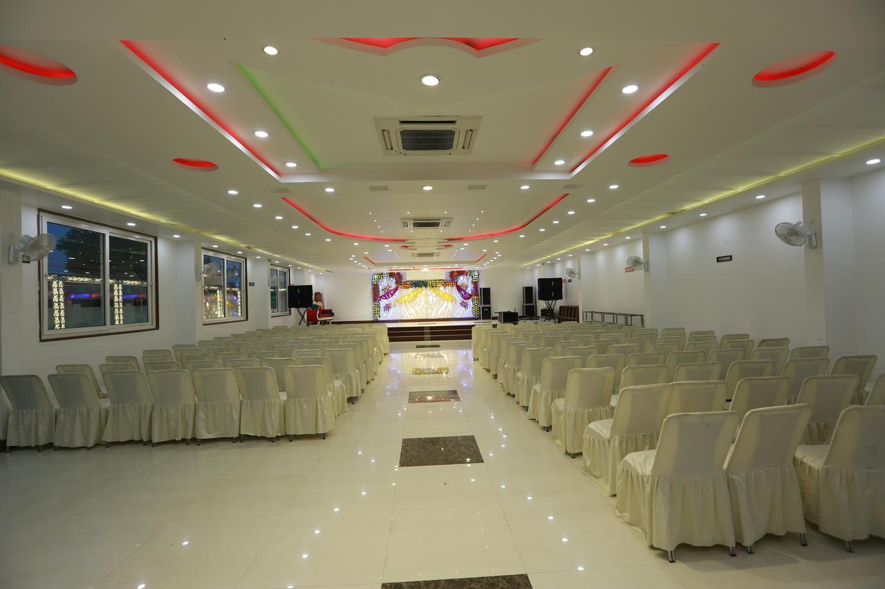 Oyo 8837 Hotel Surya Galaxy Kanpur Ngoại thất bức ảnh